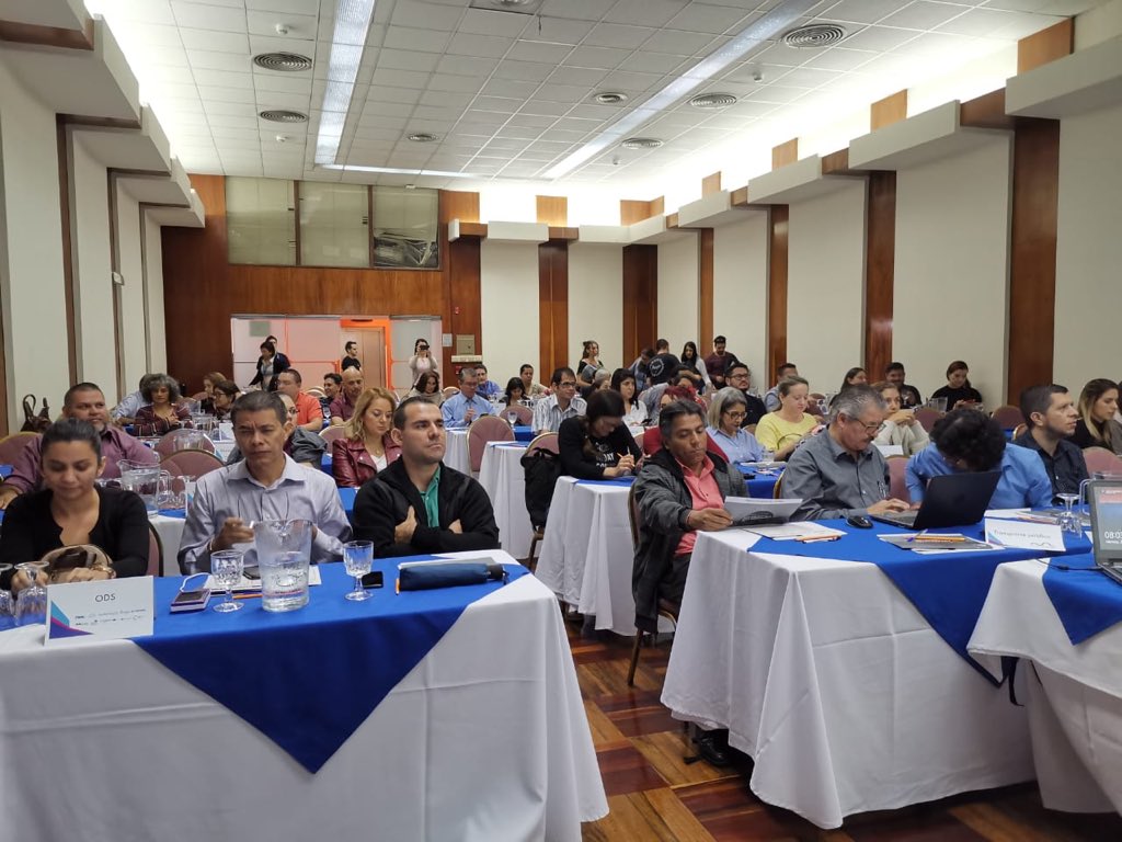 MEIC_crc's tweet photo. Realizamos el EMPRENDETON CR 2019, actividad que busca fortalecer la cultura y mentalidad emprendedora de 80 personas; gracias al trabajo con Fundación UCR, COOPENAE, @adelante_ue_alc, @apccolombia, @proyectoedem, @InnpulsaCol , @augeucr #EmprendetonCostaRica
#GEWCR https://t.co/OPC1qkRwqm
