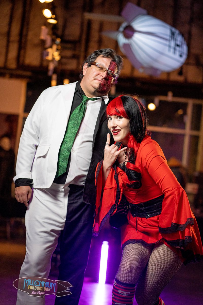 FandomBarLV's tweet photo. #OpenCosplayNight are always a delight to see what One's feel like to become that night: #TheOtherYou! Photo @MichaelKeene #MFBLV #Fandom #Cosplay #VegasCosplay #FandomBar #WeAreFandom #MFBcosplay #LetsFandom #LasVegas #CommunityArtCopslay #MillenniumFandomBar #MyFavoriteCosplay https://t.co/p3Mv0N0OB8