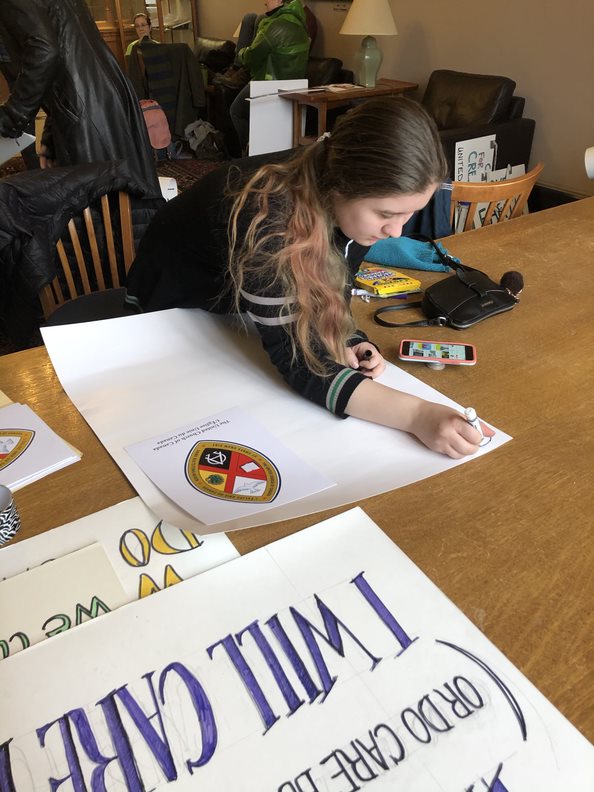 UnitedChurchCda's tweet photo. Photos from today's #ClimateStrike - thanks to all those who could be there to support our youth as they march for their future.

#UCCan #FridaysforFuture #ClimateCrisis

[Photo credit: Jennifer Reed] https://t.co/CECx42bGvo