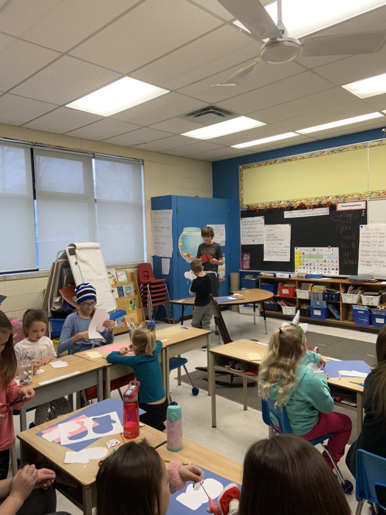 jfloydncps's tweet photo. Working with our grade 8 Learning Buddies on an art project @ncpscreemore. https://t.co/CsMRrXe8E1