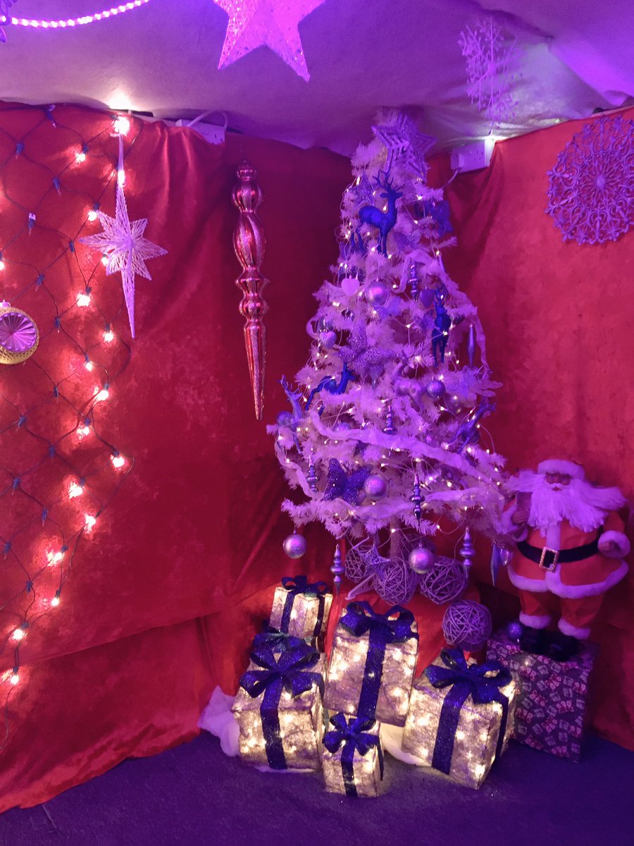 Santa’s Grotto 🎅 is already for Santa 🎅 to meet the children 🎁 book online now <a href="/reigateonice/">Reigate On ice</a> priory park #Reigate reigateonice.co.uk