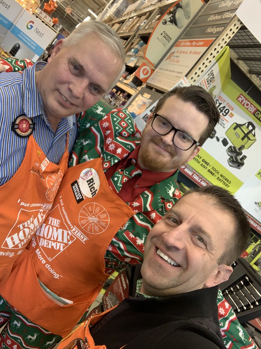 Great work to these associates for driving sales today! #results #BlackFriday #greatjob <a href="/whipplenh/">Donna Whipple</a> <a href="/Darren1216/">Darren Donovan</a> <a href="/thd_grnfld2619/">Greenfield HomeDepot</a> <a href="/bougie_joe/">Joe Bougie</a> @EKuchachik