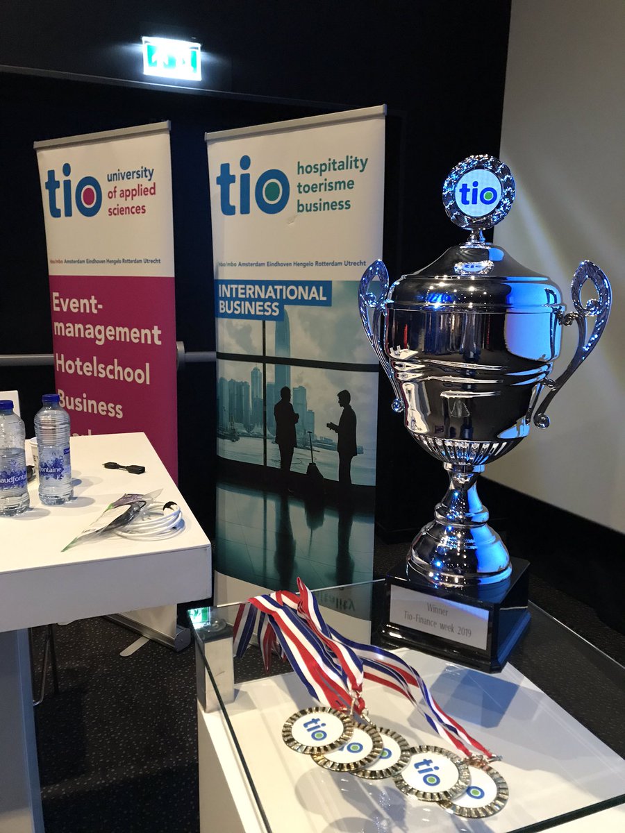 bertzonnenberg's tweet image. Proficiat @hogeschooltio met zoveel talent! Leuk om te jureren tijdens de finale van de Finance Week. Professionele pitches met sterke inhoud en uitvoering #investment #smartmoney #winnaars