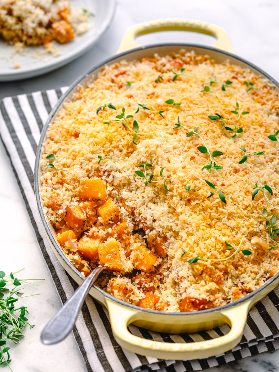 This butternut squash gratin is absolutely delicious and is a great way to make a healthy meal without having to put in much work!

Get the right seasoning ingredients here:  ooh.li/97e74f5

#McCormickMakesItHome #McCormickatWalmart #AD 
<a href="/mccormickspices/">McCormick Spices</a>