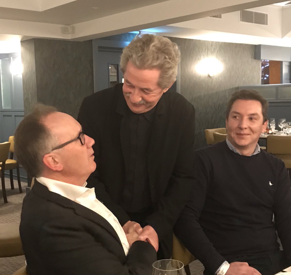 AmericanChamber's tweet photo. Great diversity of views shared at @AmericanChamber Roundtable @IrelandsEdge @DingleSkellig with Philip King & #AmChamLeaders kindly supported by @Fexcogroup https://t.co/WOOKbDvcy9