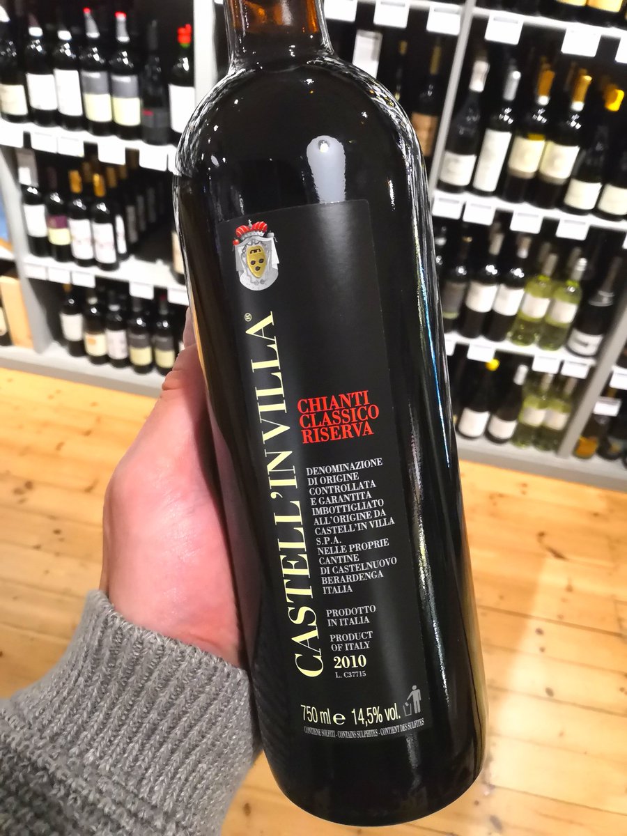 Castell'in Villa is a high quality focused estate in Castelnuovo Berardenga, producing some of the most expressive, structured and ageworthy #chianticlassico. 
From a great 2010 vintage, this #riserva is in a perfect spot now, complex and elegant.
#thegoodwineshop #chiswick