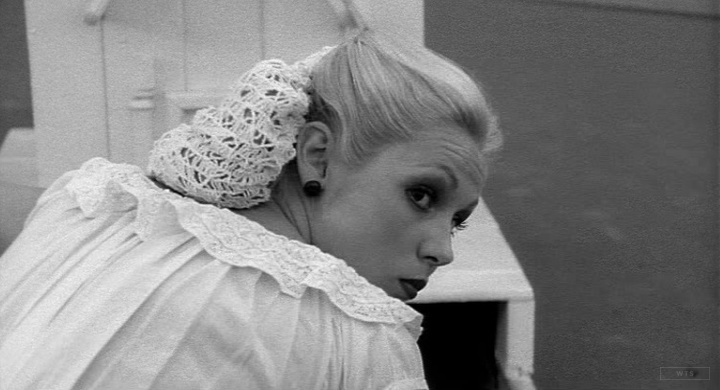 Born on this day, Cathy Moriarty turns 59. Happy Birthday! What movie is it? 5 min to answer! 