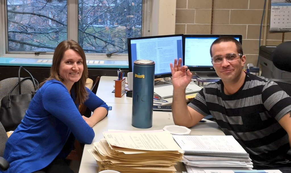 Gotta love when you do a drive by to say hi to one of your <a href="/WaterlooSci/">Waterloo Science</a> faculty (#RickMarta) -- and you discover them practicing an experiment w a colleague (<a href="/ingramlj/">Laura Ingram</a>)

#GoodTeachingStartsHere
#PracticeWhatYouPreach