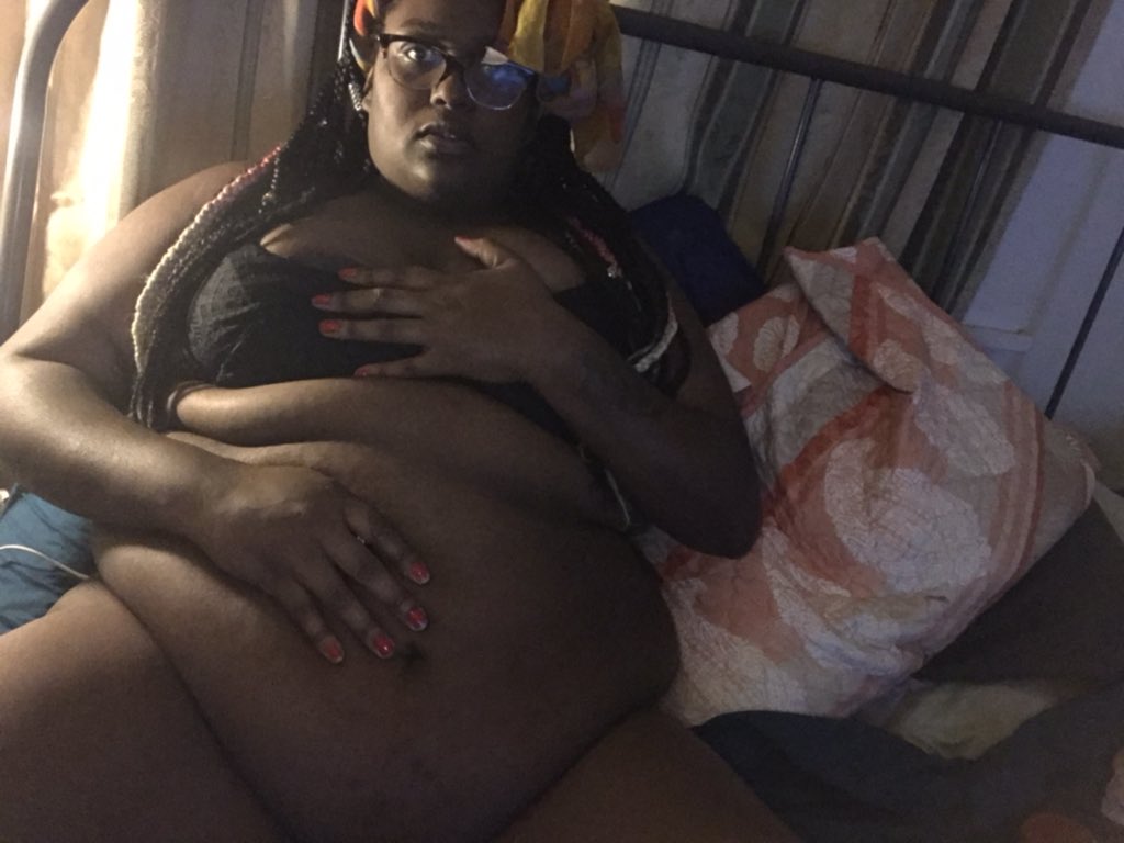 Beautiful belly worship video coming to my #onlyfans tonight! Subscribe so you don’t miss out! https://t.co/ogD3SLy8vg #bbw #ebonybbw #bodyworship #domme #ssbbw #ebonyssbbw https://t.co/tLttDZLozg
