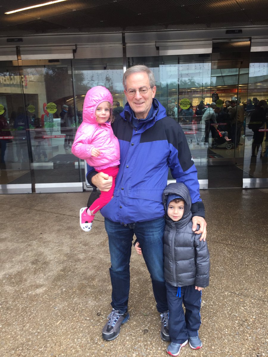 JackBRubin's tweet photo. Great visiting @tessnetwork member organization @PerotMuseum with five grandkids and having fun + renewed our membership with their Black Friday special.  3D movie also! https://t.co/p7mNHelCoH