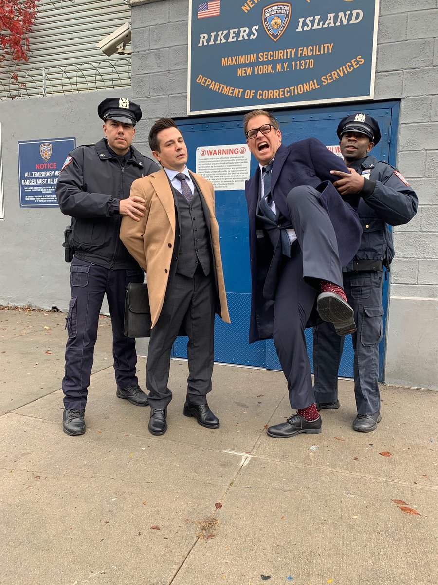 M_Weatherly's tweet photo. I woke up laughing today... https://t.co/8IX78HHL5N