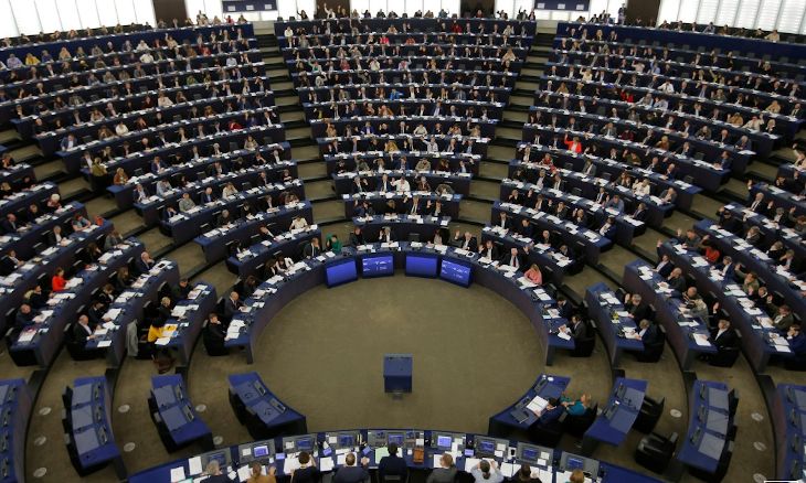 پارلمان اروپا روز چهارشنبه، ۲۷ نوامبر، در مورد تظاهرات‌های اخیر در ایران٬ عراق و لبنان جلسه برگزار کرد. تعدادی از نمایندگان در مورد وضعیت ایران و سرکوب و کشتار مردم صحبت کردند.خلاصه صحبت‌های چند تن از نمایندگان را در اینجا می‌توانید ببینید:  #IranProtests  #IranLightsOff