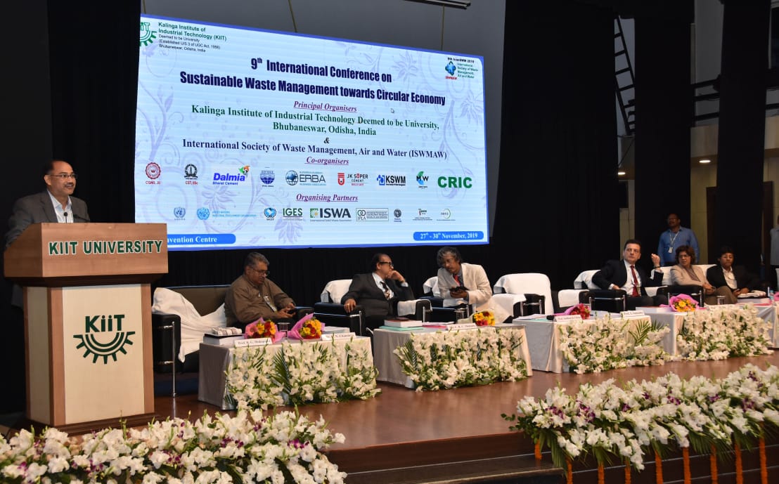 achyuta_samanta's tweet photo. Honoured to be conferred with Lifetime Achievement Award by International Society of Waste Management at the 9th International Conference on  Sustainable Waste Management towards Circular Economy for it's remarkable efforts at resource recovery at @kissfoundation. https://t.co/yQ0ZZ3gu7H