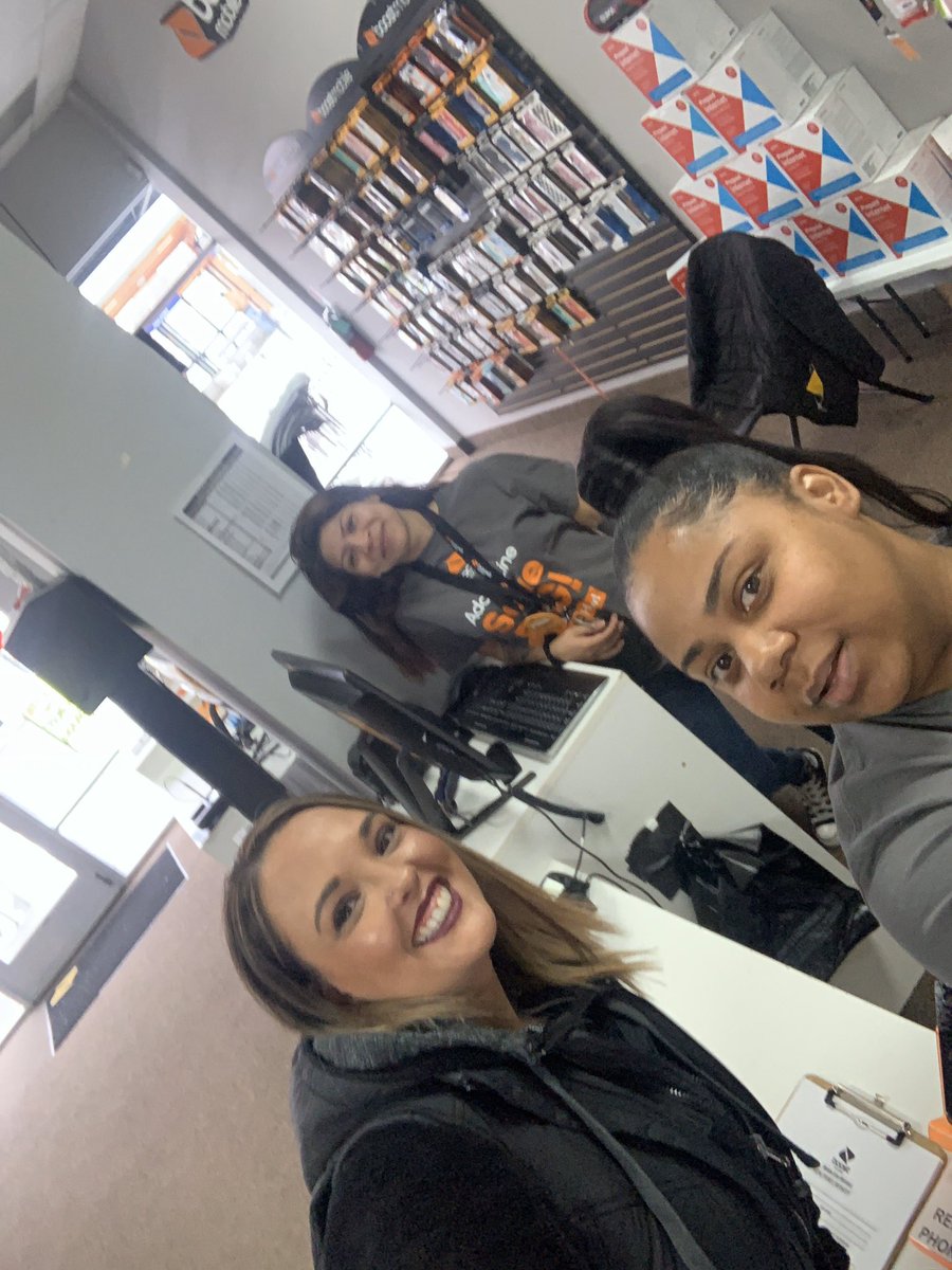 Happy BF!! <a href="/DeVriesPaul/">Paul DeVries</a> <a href="/RyanMaierMN/">Ryan Maier</a> <a href="/Mobileoneteam/">Mobile One Wireless</a>