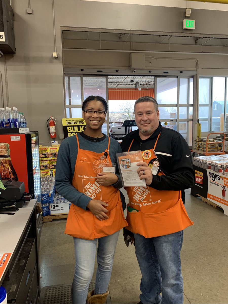 Kyarra doing an excellent job with executing cashier accuracy. Great Job ! #werBelton