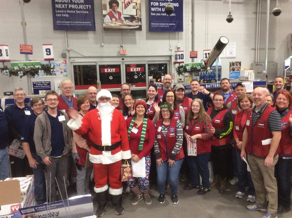 693Lowes's tweet photo. This Team is ready for Black Friday shoppers and about to break records! Making it happen for our Customers in Sevierville. https://t.co/2dXhA7y6Hy