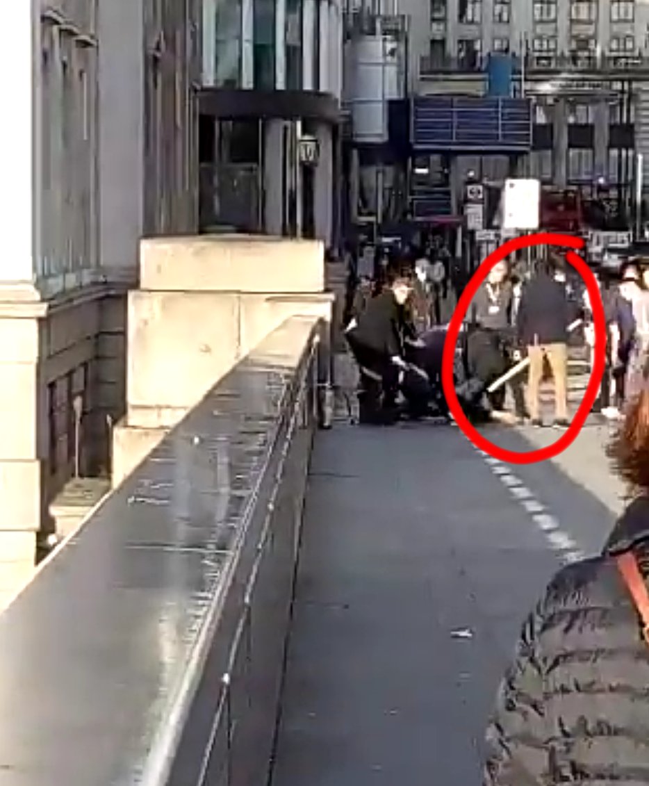 SartorialThug's tweet image. Yes. That is a chap with a 5ft narwhal tusk, taken from Fishmongers Hall, tackling a terrorist on London Bridge