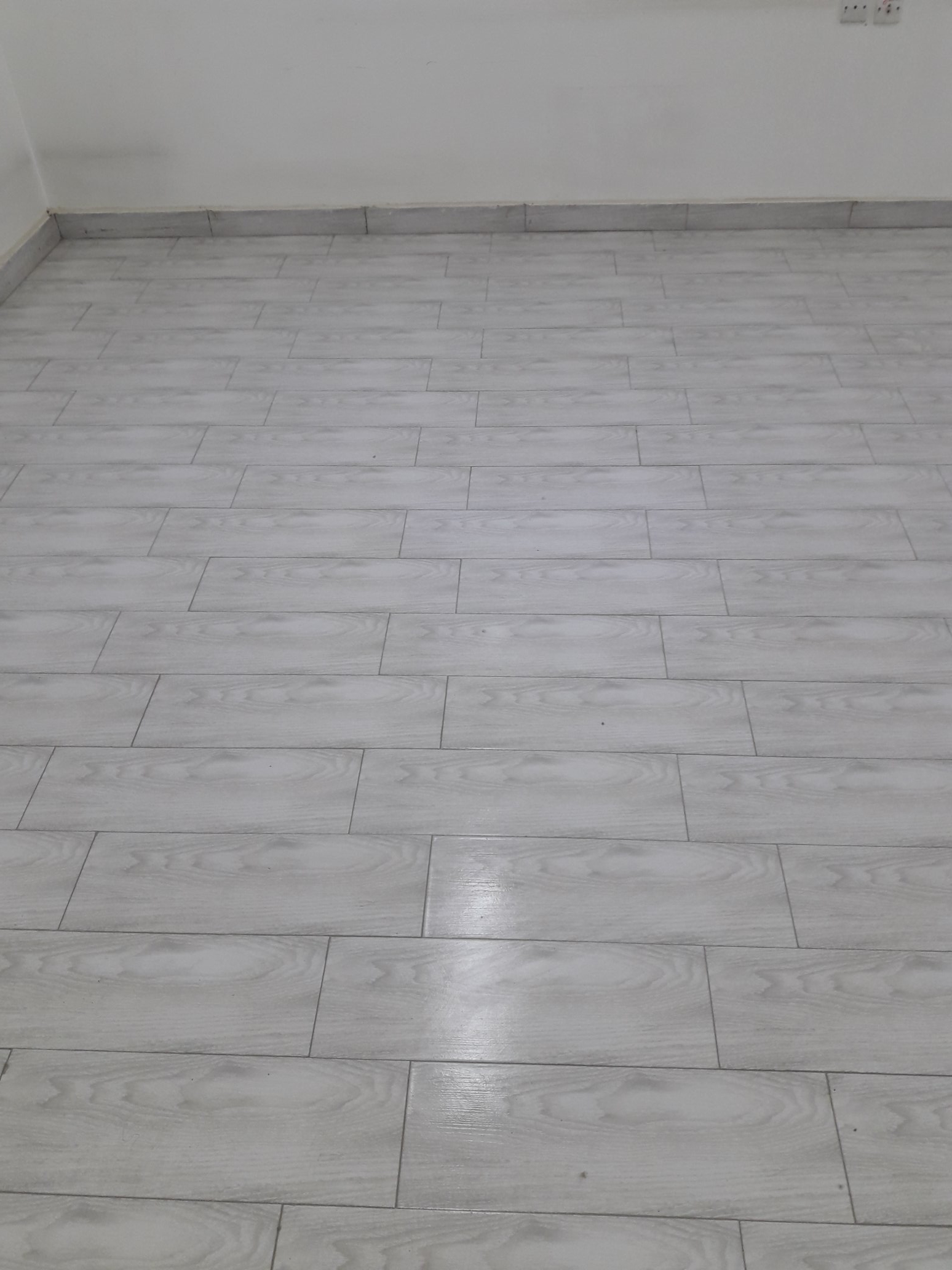 أبو محمد الشعباني On Twitter سيراميك على شكل باركيه للبيع ويوجد فنيين تركيب سيراميك بورسلان واحواش للتواصل معنا على الوتس اب او الاتصال 0509294742 أبو محمد Https T Co Sx57x2uahp Twitter