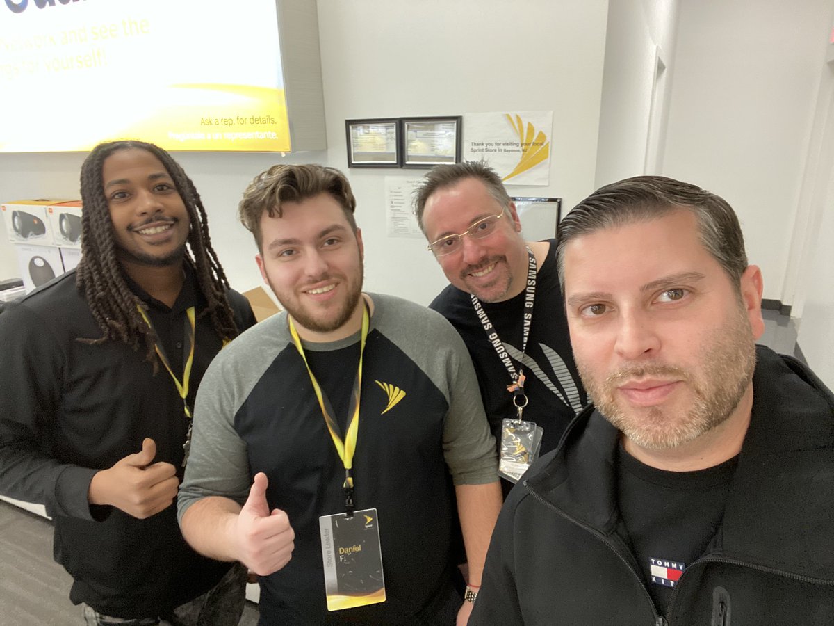 Happy Black Friday! Stop by the Bayonne Sprint store and check out our amazing deals for the weekend!
