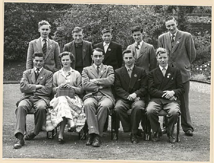 #LostAndFound Cambs/Beds border area. We're trying to return this photo to its rightful owners or to find out more about it. Does it chime with you at all? More info on our blog bit.ly/2rzKrGX  Circulate if you will, cheers!