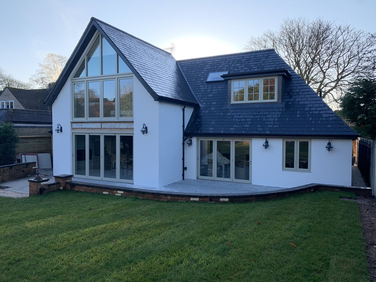 kandmlimited's tweet photo. Nearing completion on this architect designed new home in Staffordshire in 1mm ⁦@StoLtd⁩ Silicone. ⁦@philtyestoltd⁩ https://t.co/M2jZRcfxcF