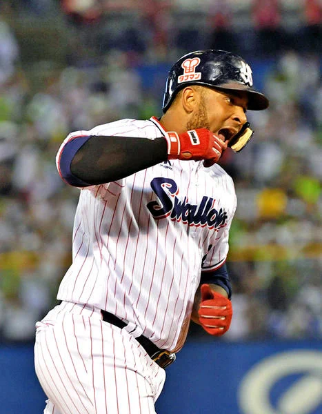 元ヤクルトのバレンティン選手、ソフトバンクへの入団が確実か！
