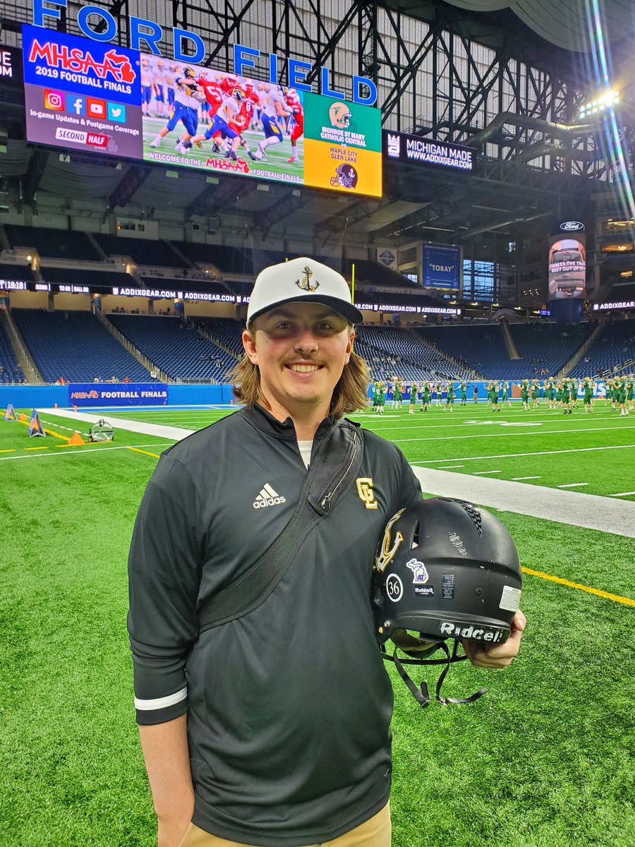 MichATSociety's tweet photo. Good luck to Maple City Glen Lake (and AT Dustin Derrer) in the @MHSAA Div 6 FB State Championship! #AT4All #GLATASafetyinFootball @D4updates @NATA1950 https://t.co/gMOh1aa72c
