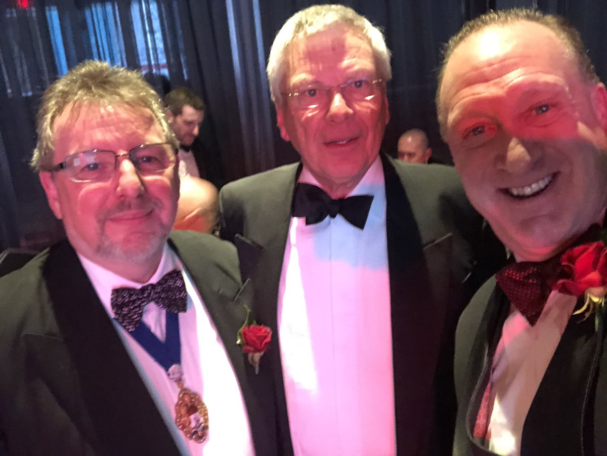bestym's tweet photo. Finally with the President @ICAEWLiverpool @ProLiverpool #2019LSCA https://t.co/qpFSCXlMI1