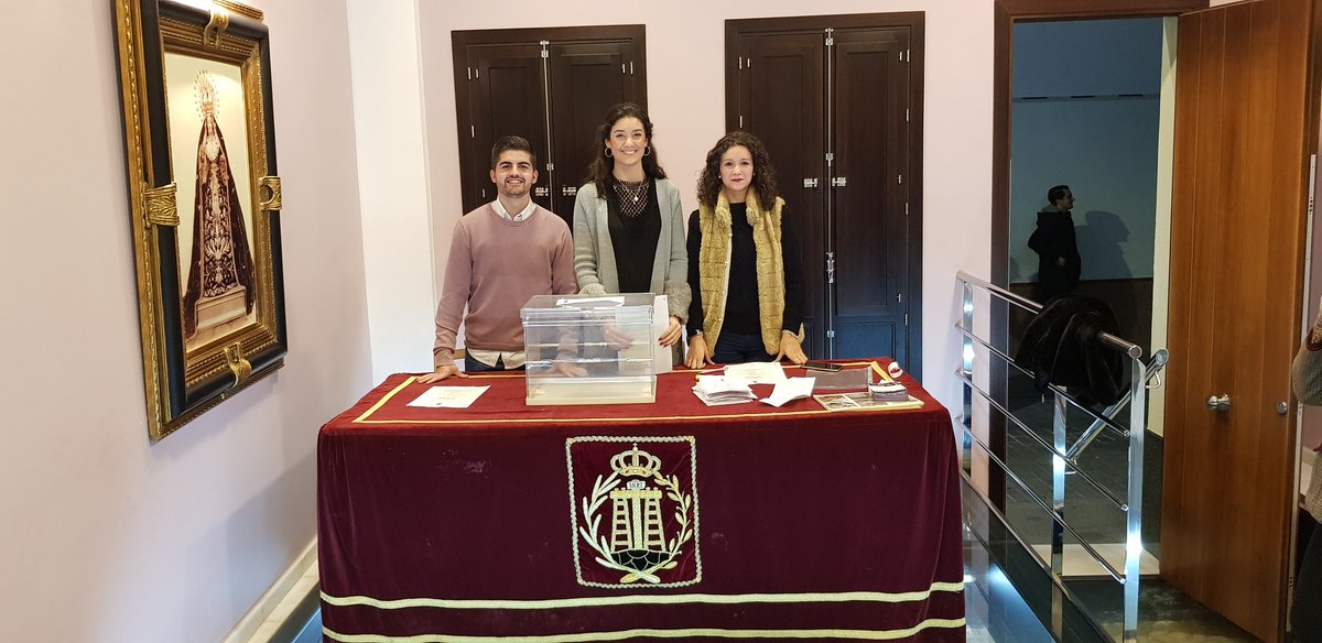 HdaddelaSoledad's tweet photo. #JUVENTUDCOFRADE

Tras las elecciones para la directiva de la Juventud Cofrade, celebradas tras el Ejercicio de último viernes y la Misa de Réquiem, ha resultado elegida la candidatura encabezada por nuestra hermana Rocío Bueno González.
(1/2) https://t.co/i3oljcanQU
