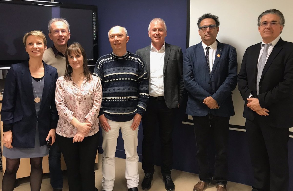 s_buisine's tweet photo. A Amiens, #soutenance #HDR Emilie Loup-Escande @upjv @CRPCPO #acceptabilité des #technologies émergentes. Avec toute la communauté #ergonomie #prospective #innovation. #CESIrecherche @CESI_IdFCentre @simonrichir https://t.co/ePaxOyutGR