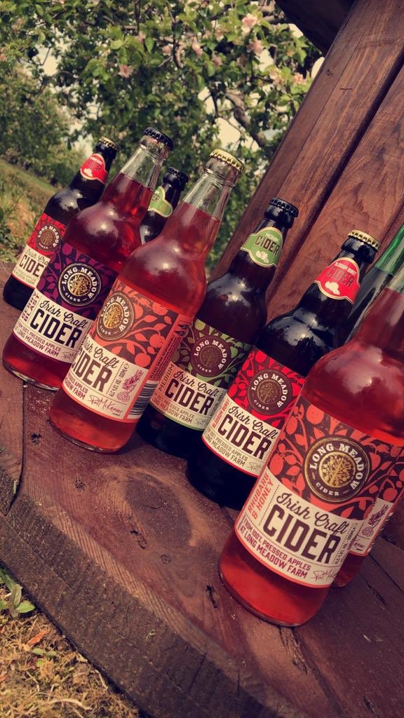 LongMeadowCider's tweet photo. We’re also at The Argory @NationalTrustNI tomorrow &amp; Sunday 11am-5pm with our delicious hot Mulled Cider &amp; craft gift packs great opportunity to get some Christmas pressies 🍏🍎 https://t.co/XHeDo29ooS