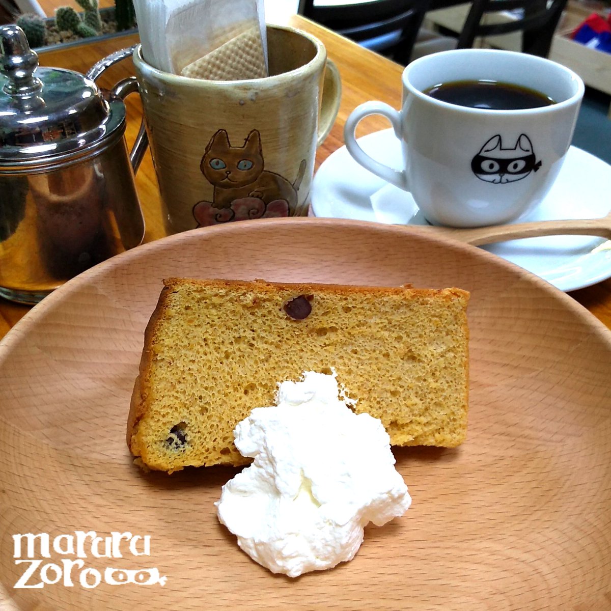 ট ইট র 猫雑貨 Cafe マルルゾロ 19年11月30日 土 マルルゾロやっております ご無沙汰しておりましたが 只今シフォンケーキは 温州みかん きなこ りんごヨーグルトです 寒いですがぜひぜひ 猫 ねこ Cat 猫雑貨 立川 カフェ シフォン
