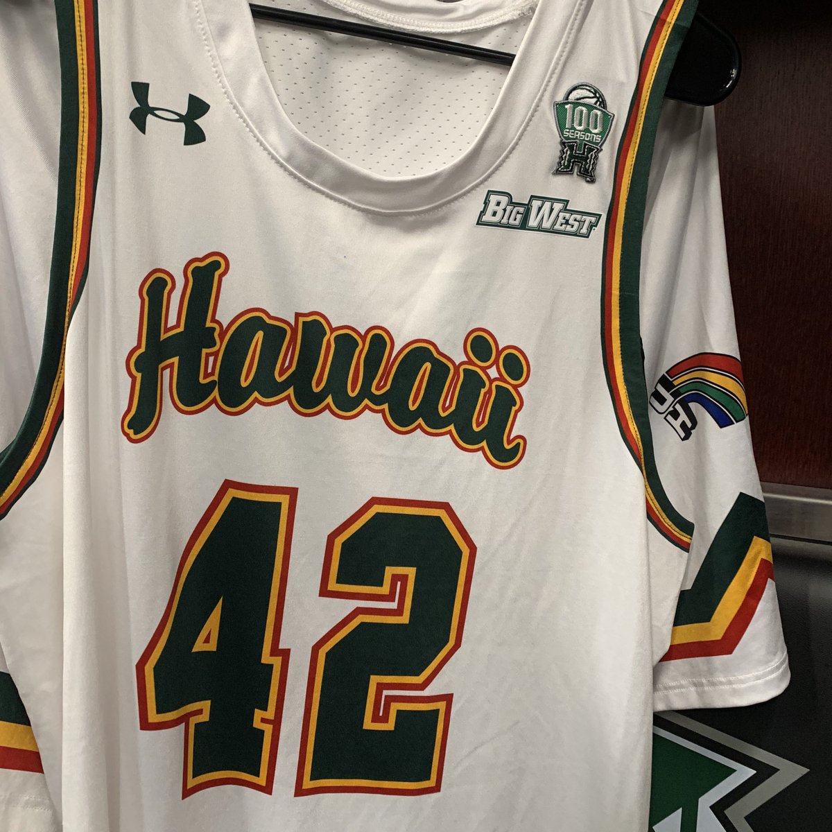 university of hawaii basketball jersey