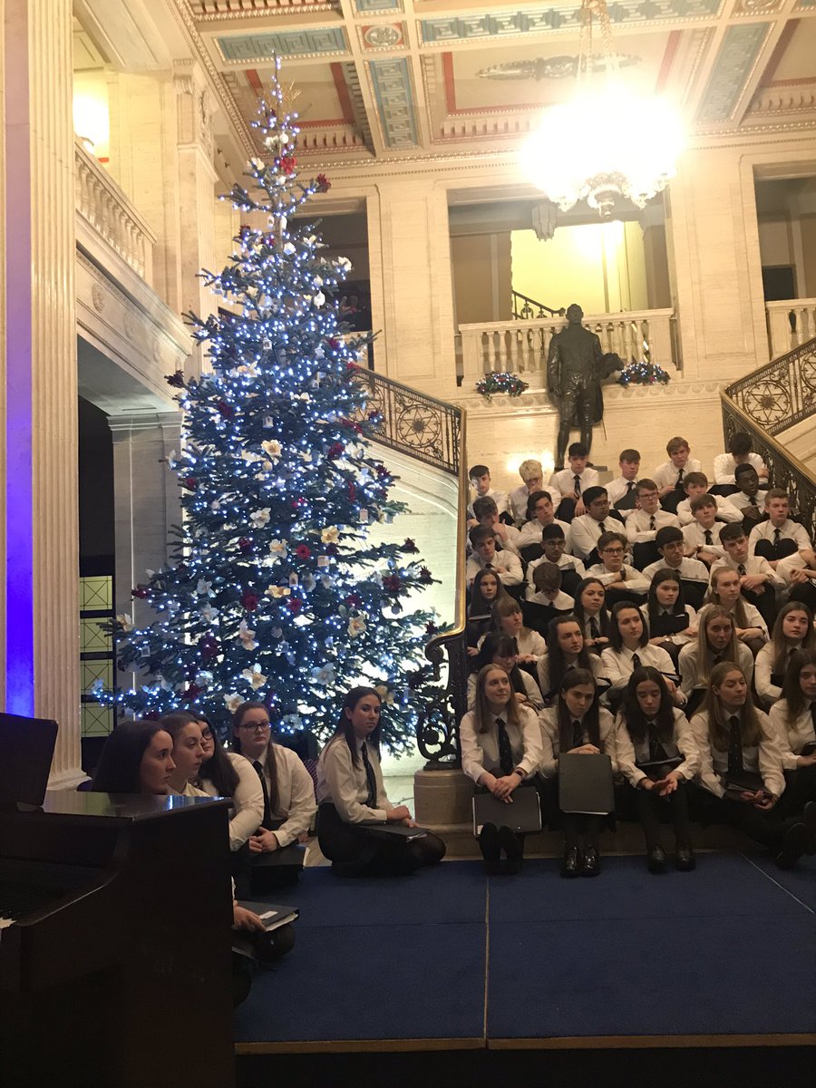 CrawfordDorcas's tweet photo. A fantastic start to the Christmas season with the @bowelcanceruk Carols together with our ever glamorous patron @PamBallantine adding her usual glitz &amp; the extremely talented @roisemusic https://t.co/CKEP81h28d