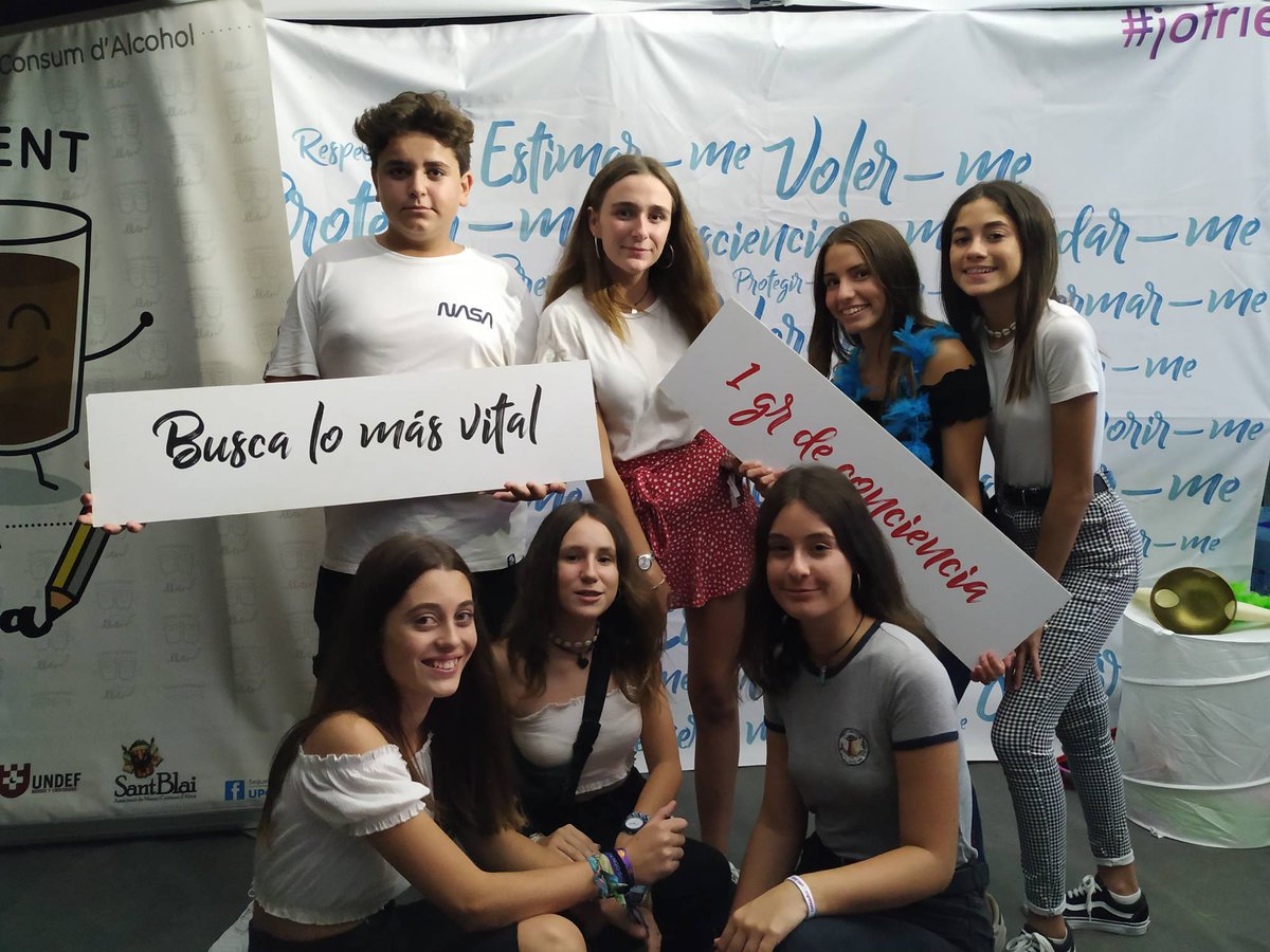 JoTrie1's tweet photo. #altea #encorduratotdura #beberneo #jotrie #verano #2019 #campaña #reducciondedañosdelacohol https://t.co/p6bGLy0EQn