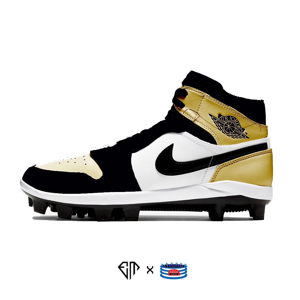 stadiumck's tweet image. RT for “Respect” Jordan Cleats. FAVORITE for “Gold Toe” Jordan Cleats. #StadiumCustomKicks