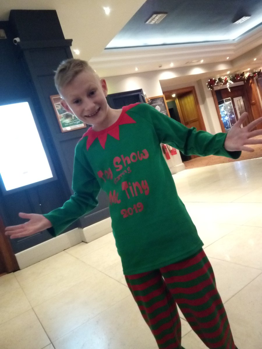 DMctiny's tweet image. Snugging out