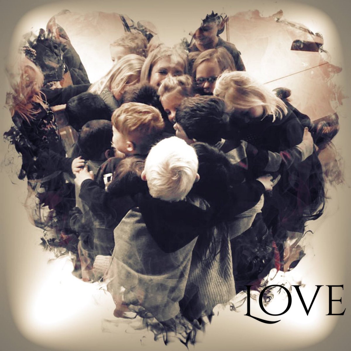 Congratulations on your retirement Mrs. Hodgson <a href="/Boston_Blazers/">Boston Public School</a> <a href="/GEDSB/">Grand Erie District School Board</a> You will be missed ❤️#caringsoul