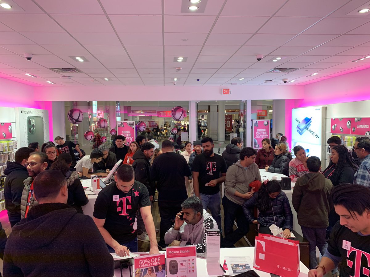 Menlo Park Mall getting it done 🔥