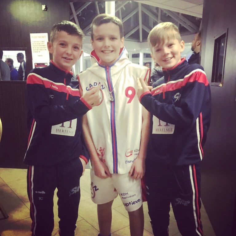 HawksUs's tweet photo. @ShevingtonShark u11’s supporting caden Hughes tonight! Great victory and fantastic to see the team in support! @ShevingtonShark #loverugbyleague #loveboxing #teamspirit @TheDefenceBrief https://t.co/ZGU0e8VKrZ