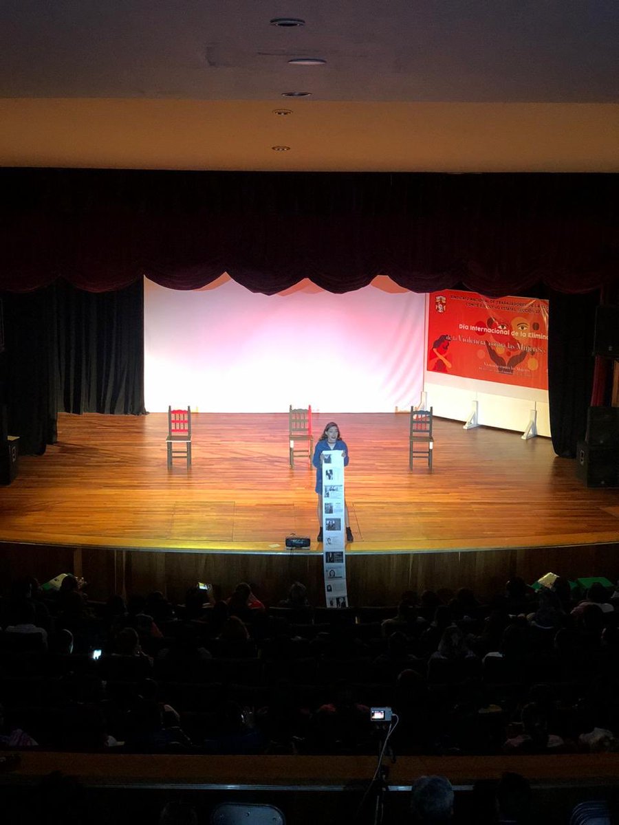 Turisteatro's tweet photo. Hoy tuvimos una increíble función de #EstrellasEnElPavimento en Tlaxcala gracias a todos los que contribuyen con la causa por la que todos estamos trabajando #diainternacionalcontralaviolenciadegenero #díainternacionaldelaeliminacióndelaviolenciacontralamujer https://t.co/e82d7gWTMG