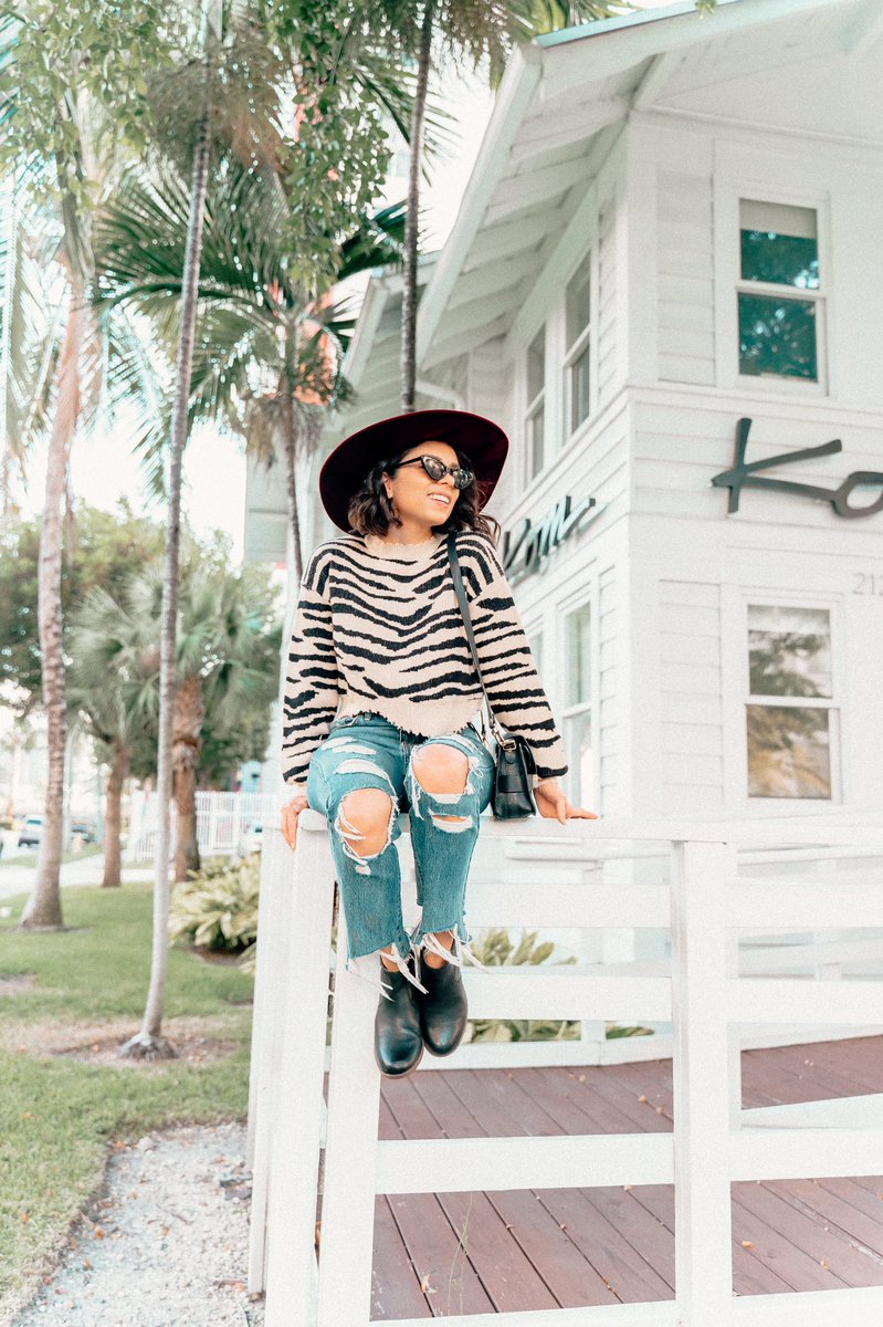 nanysklozet's tweet photo. Rain or Shine! Wearing @Dansko waterproof booties from @Zappos!
More: https://t.co/KuomR0lWIE
#ad #DanskoStyle #GotItOnZappos #Clogs #Dansko #JustYourFavorites https://t.co/dGAE1hj2uC