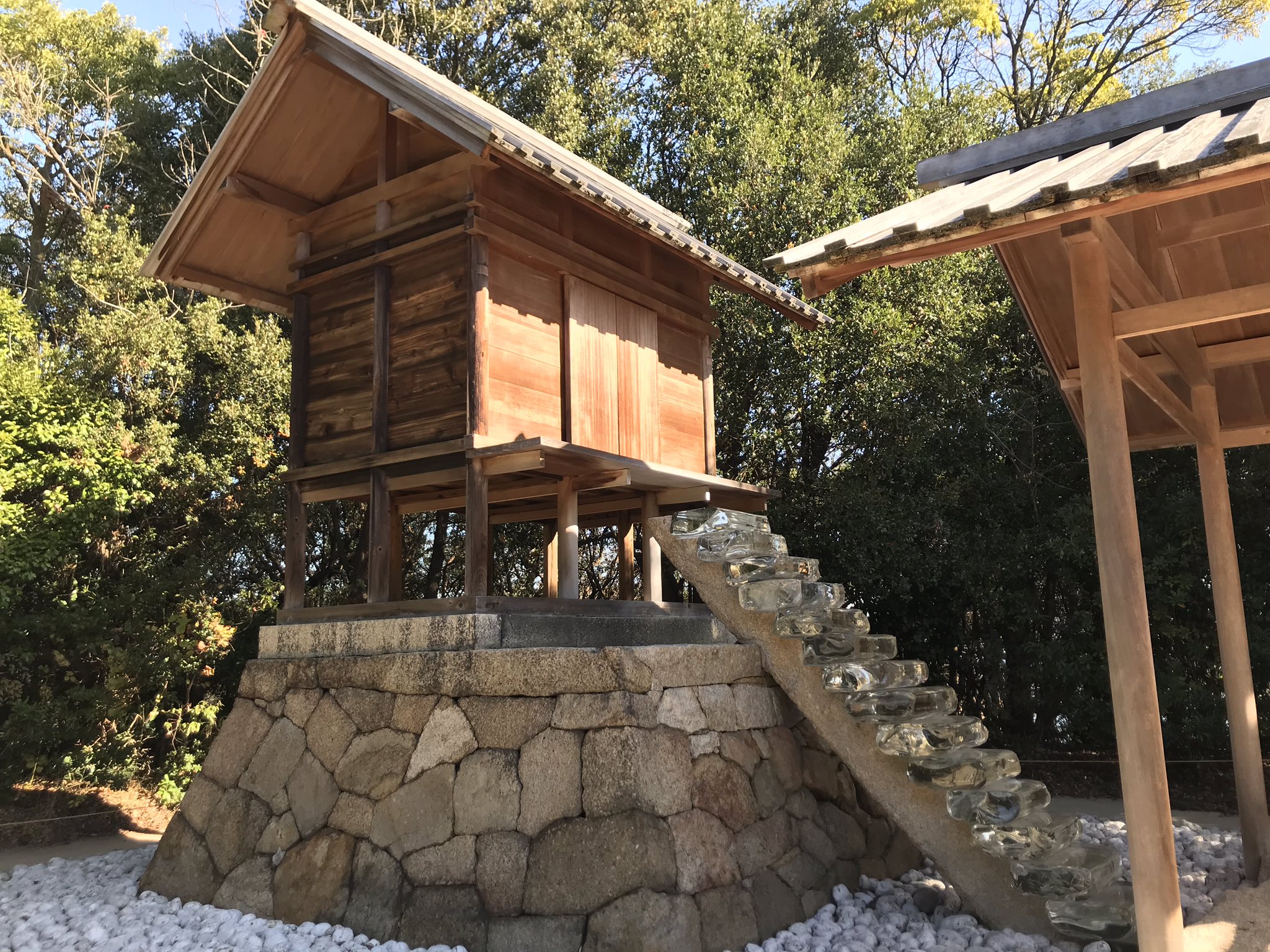 う っ ち アート群が面白い 直島 護王神社 はいしゃ T Co 8uqf40y7ib Twitter