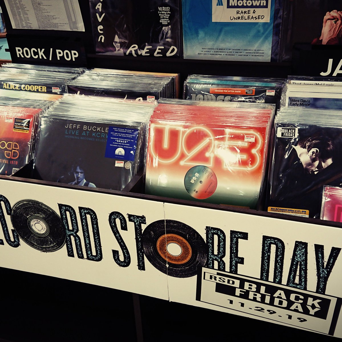 towervinyl's tweet photo. 【#RSD】
<RECORD STORE DAY BLACK FRIDAY 2019>
昨日より開催中!気になる限定アイテムが盛りだくさん!
※対象商品は本日よりお取置き可能となっております。
※限定盤のため一部入荷していないタイトルもございます。
#towervinyl #BlackFriday #RecordStoreDay2019 https://t.co/86aiqRuMzK