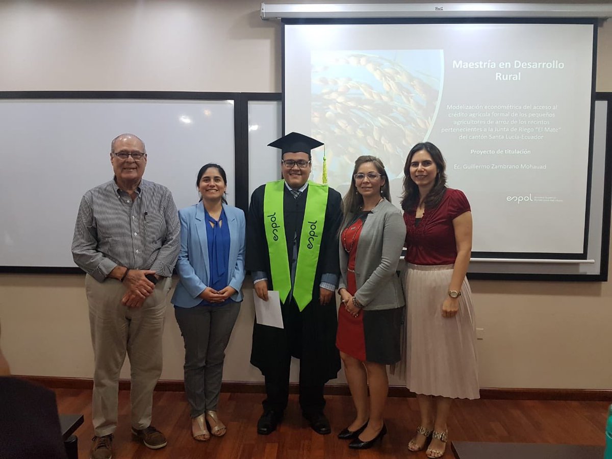 lasantos30's tweet image. Inmensamente feliz porque el día de hoy se ha marcado un hito en la Maestría en Desarrollo Rural con la defensa de @guillermoxm94 y Karen Ramirez, los primeros graduados del programa. Gracias por permitirme acompañarlos en su carrera de postgrado. Éxitos en sus futuros proyectos!