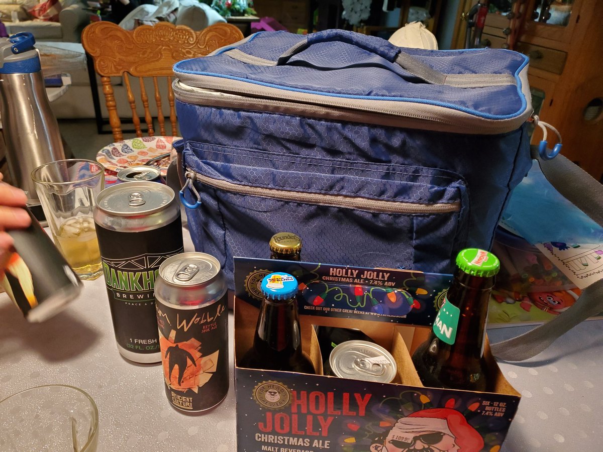 BillysCooler's tweet photo. Feeling cute,  might delete later... https://t.co/4FeihOjfoH