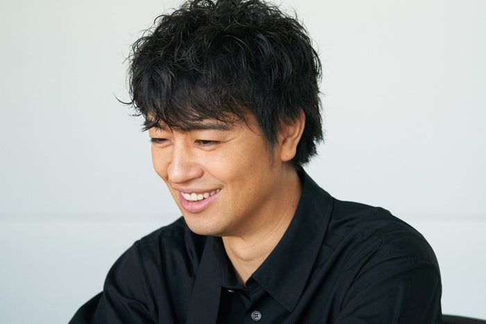 『笑ってはいけない』で爆笑をさらうなど、俳優でありながら笑いの世界にも貪欲に挑んできた斎藤工さん。
「笑い」の哲学やバラエティー番組への思いを聞きました。
「これって誰得?」斎藤工が疑問を感じるバラエティー番組のお約束