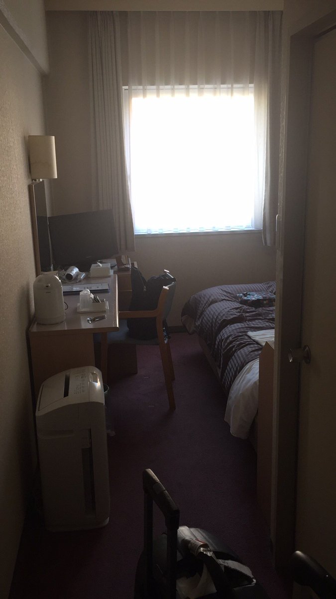 Cuff0910's tweet photo. 从第一次来到日本住在酒店🏨到马上就要回家🏠了，这一年的时间发生了太多太多的事情也结交了很多新朋友.我现在舍不得离开这个地方，但又不得不离开.我相信我以后一定会以居住者的身份在回到这个地方的！ https://t.co/UI5T4JWOZZ