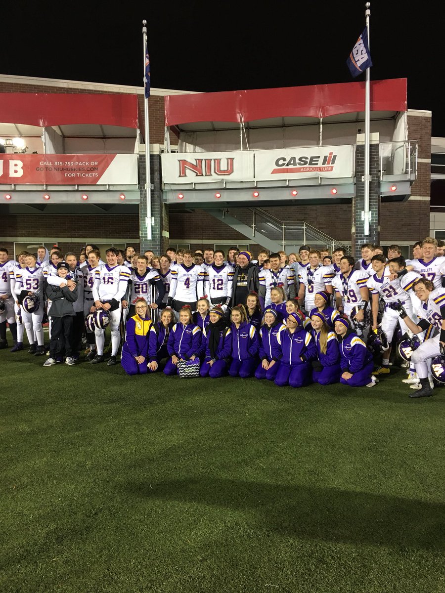whsbulletscheer's tweet photo. Congratulations to Coach Kunz, the rest of the coaching staff and the Bullet Football Team on an amazing win! Class 3A State Champs! We were proud to cheer you on today and every Friday night! #bulletpride #youtookittothehouse https://t.co/iELms5UFtv