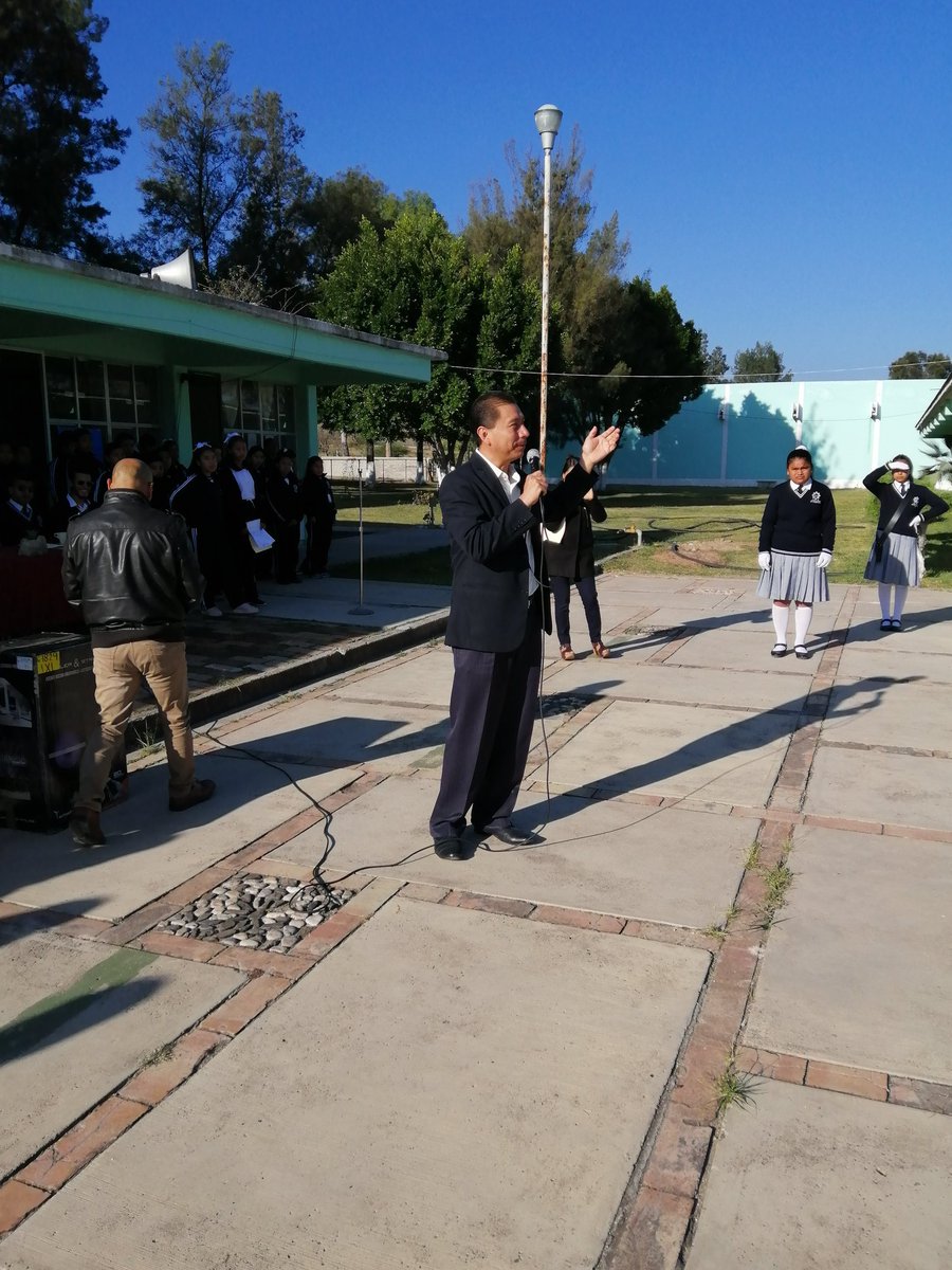 Escuela Secundaria Técnica 71 tweet media